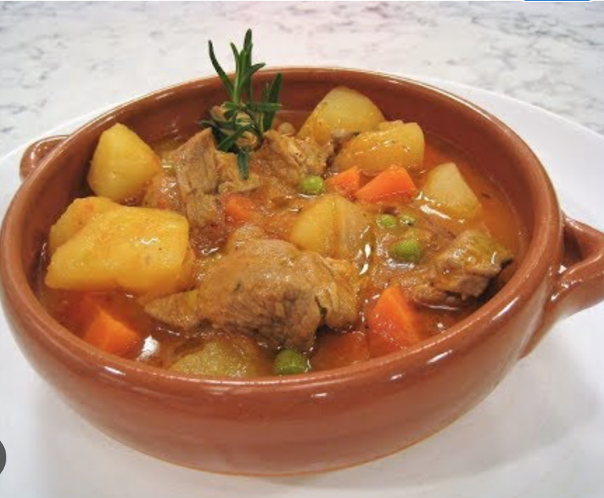 Ensalada de pimientos asados atún y huevo con estofado de cordero